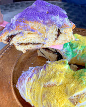 Load image into Gallery viewer, Plain King Cake
